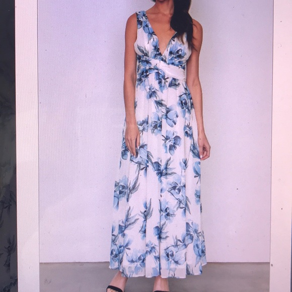 Dresses & Skirts - Sleeveless Maxi Dress-White Blue Flowered